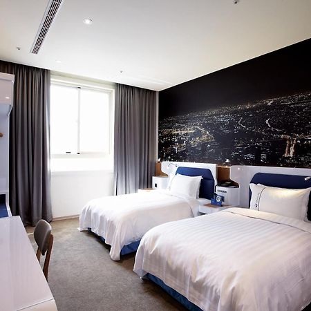 Airline Inn Green Park Way Taichung Cameră foto